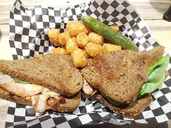 Chicken N Pickle